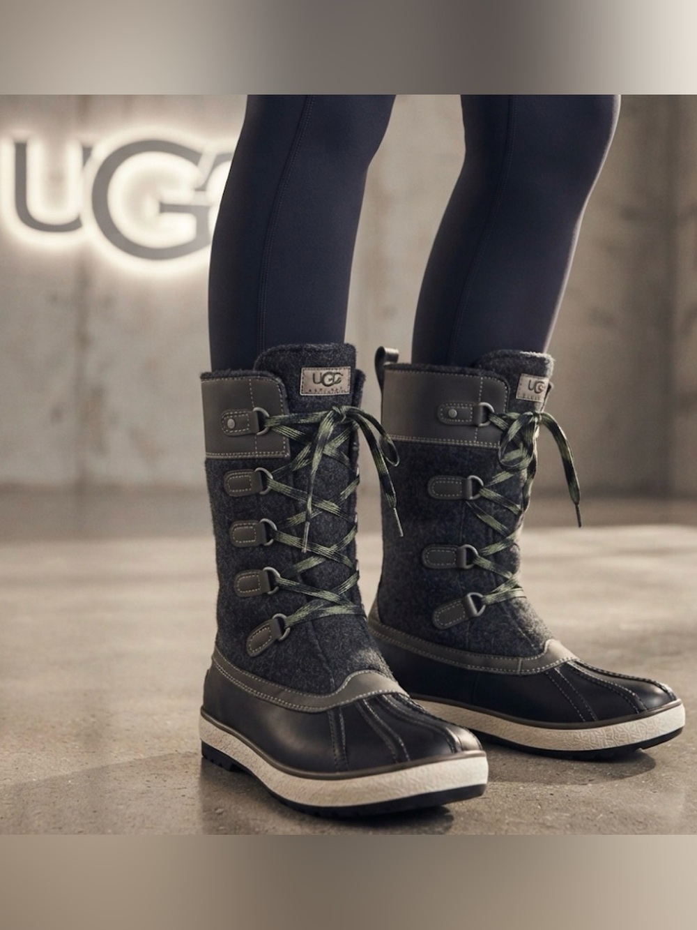 Authentic UGG Signature designer Waterproof boots sz 8 Euro 39